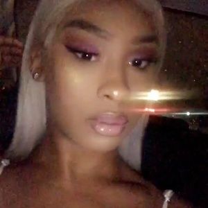 Meet your Posher, Erykah